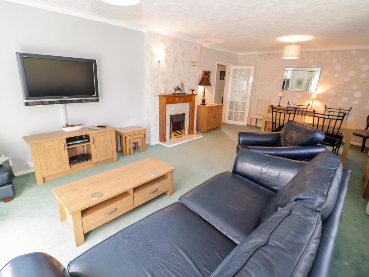 Treetops Colwyn Bay Esterno foto